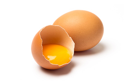 Salmonella forbindes mest med æg og kylling